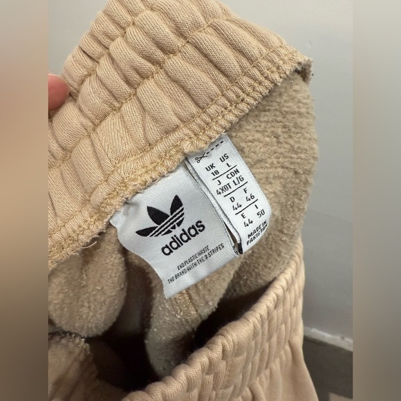 Adidas Beige Sweatpants - Picture 5 of 12